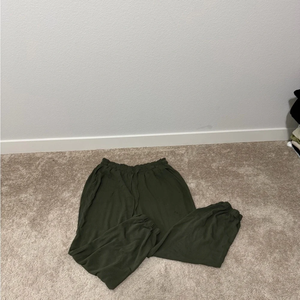 NWOT Torrid Olive Green Relaxed Pants